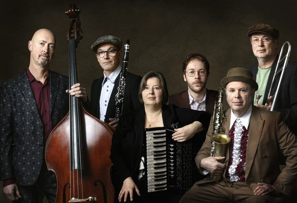 Club Amsterdam Klezmer ★ Amsterdam Klezmer Band & guests ♫